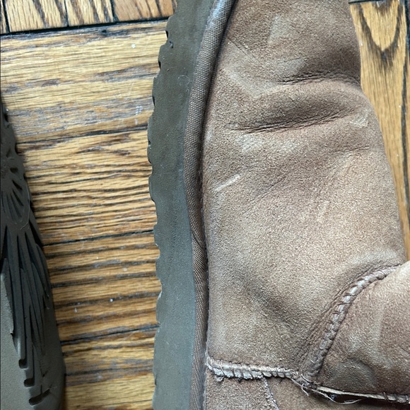 UGG Tan Shearling Boots worn size 9 - Picture 10 of 11